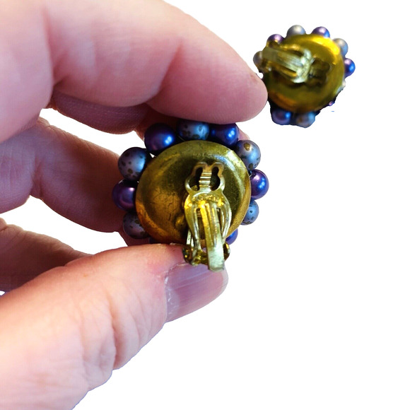 Vintage Mid Century Purple Lavender Beaded Clip On Earrings Clusters Gold Japan - Picture 3 of 7
